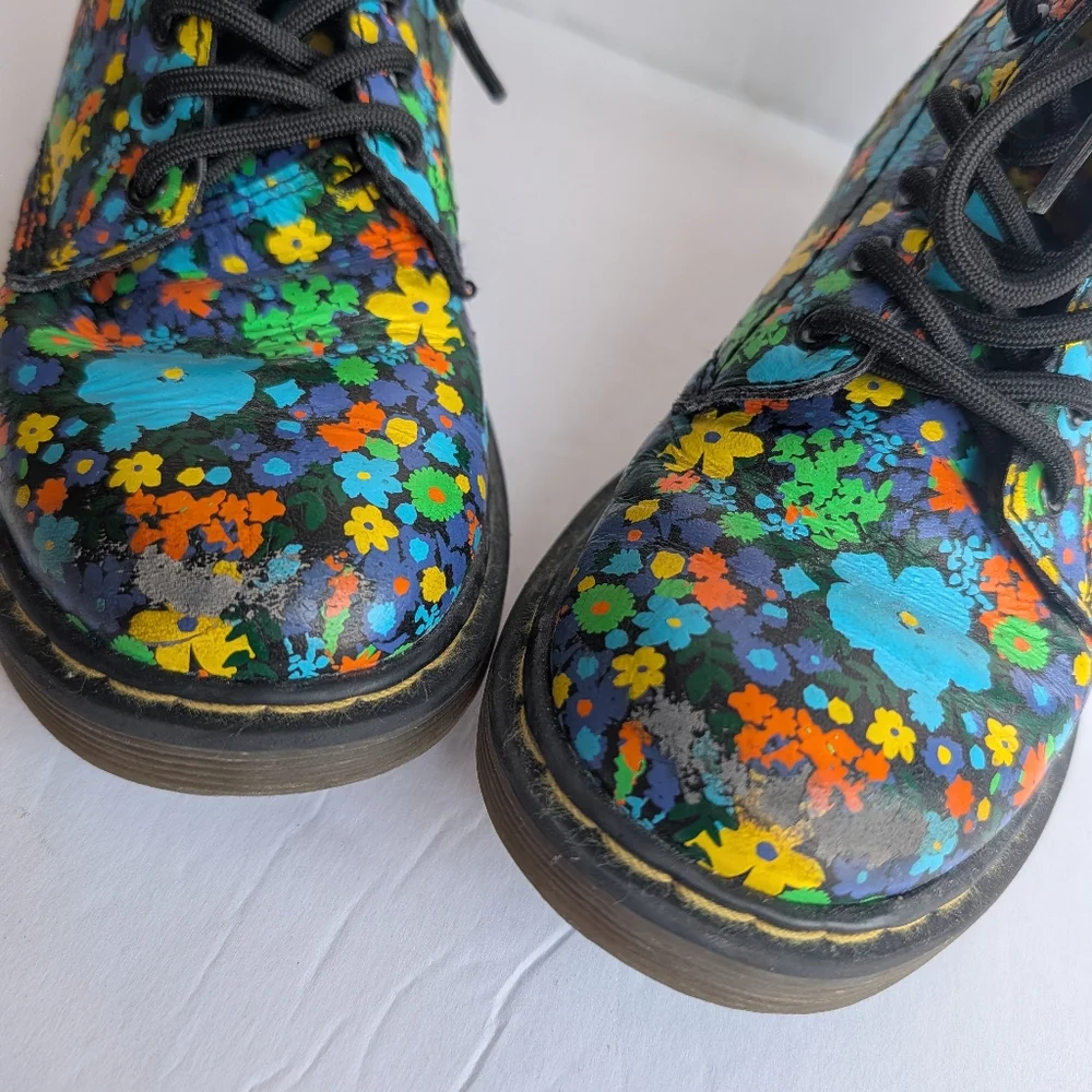 Dr. Martens Delaney Black Floral Boots Size Kids 13